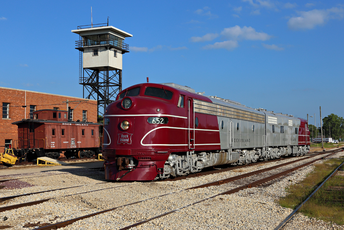 Rock_Island_652_and_630,_Railroad_Days,_Oelwein,_IA_(36679627161)